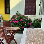 Overstay Pelion